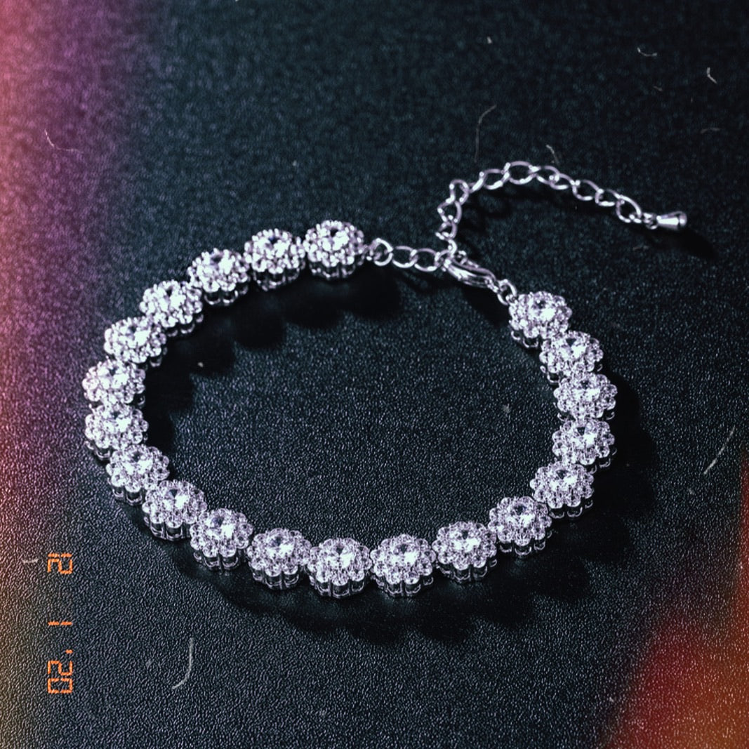 Glacier Girl Bracelet